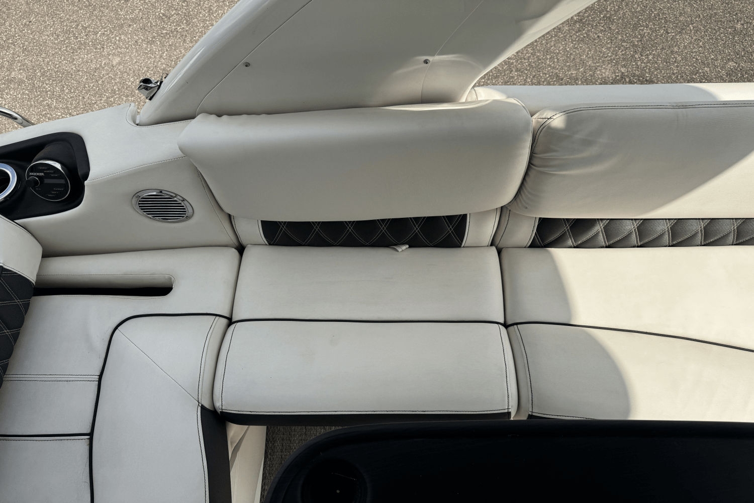 2019 Bennington 27QSBAX2-TWIN Image Thumbnail #20