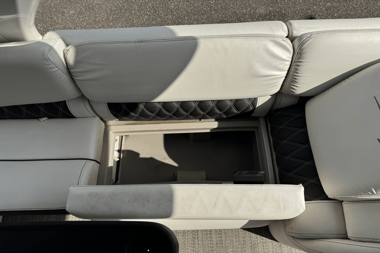 2019 Bennington 27QSBAX2-TWIN Image Thumbnail #24