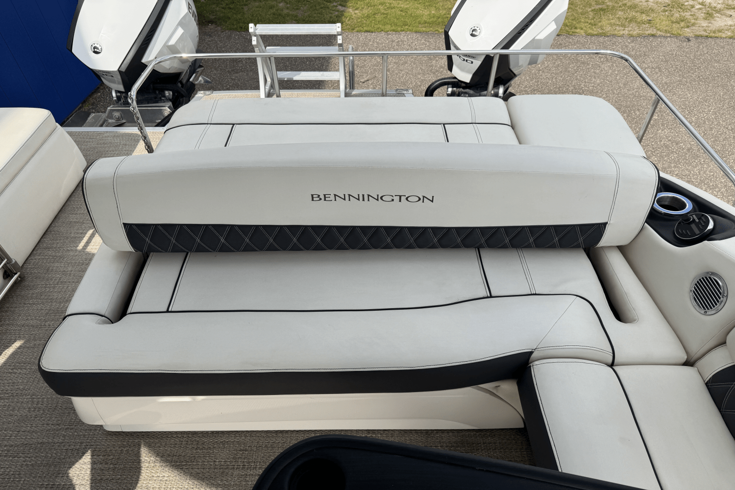 2019 Bennington 27QSBAX2-TWIN Image Thumbnail #17