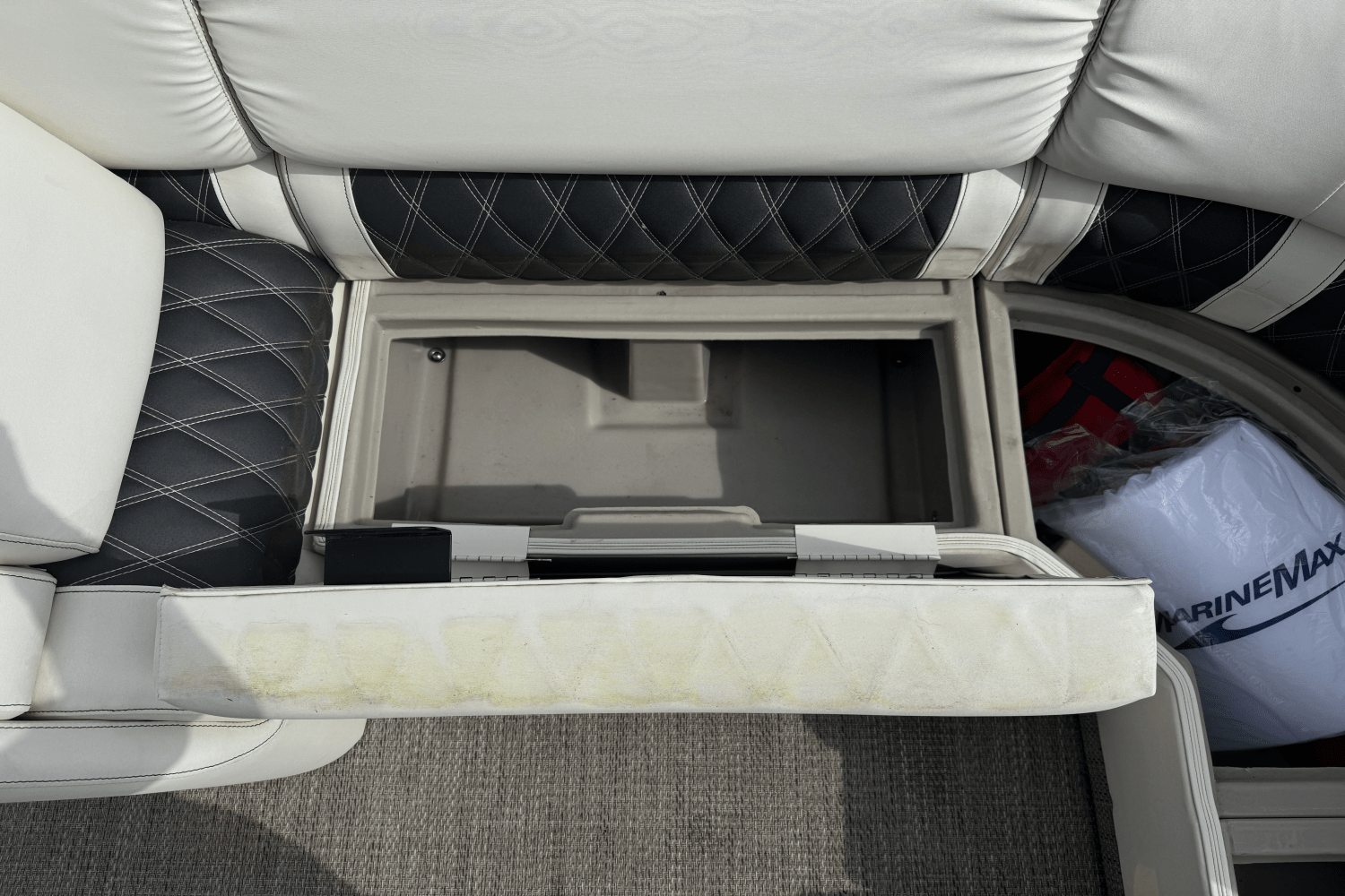 2019 Bennington 27QSBAX2-TWIN Image Thumbnail #39