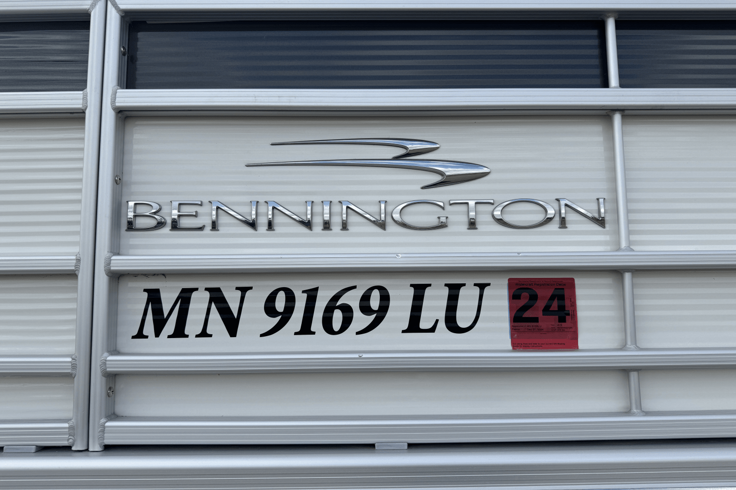 2019 Bennington 27QSBAX2-TWIN Image Thumbnail #2