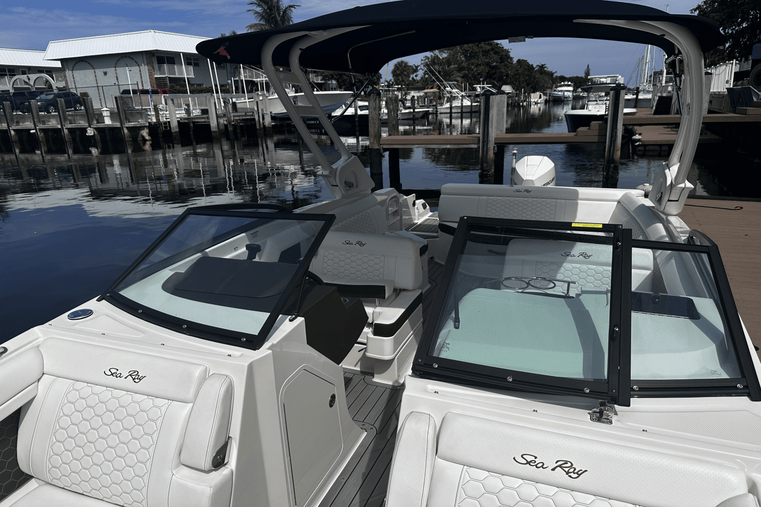 2022 Sea Ray 270SDX-OB Image Thumbnail #27