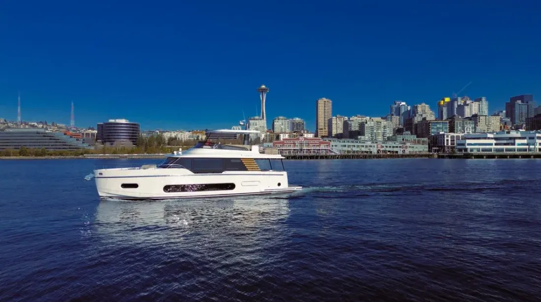 Thumbnail 2 for 2025 Azimut Magellano 60