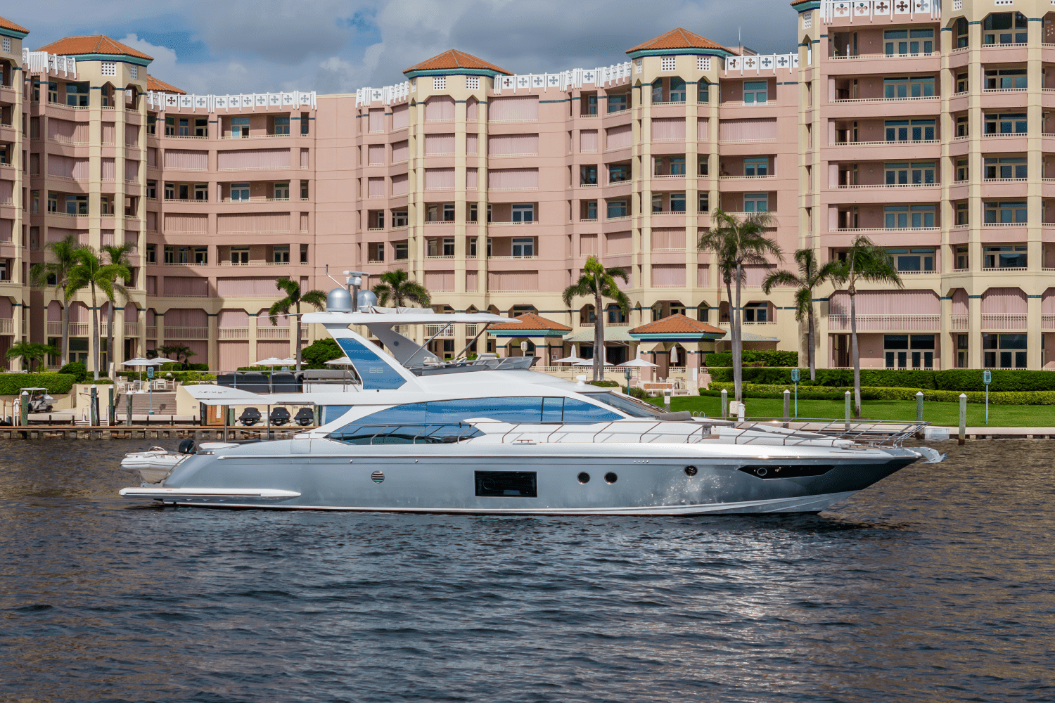 2019 Azimut
                                                             66 FLY Image Thumbnail #4