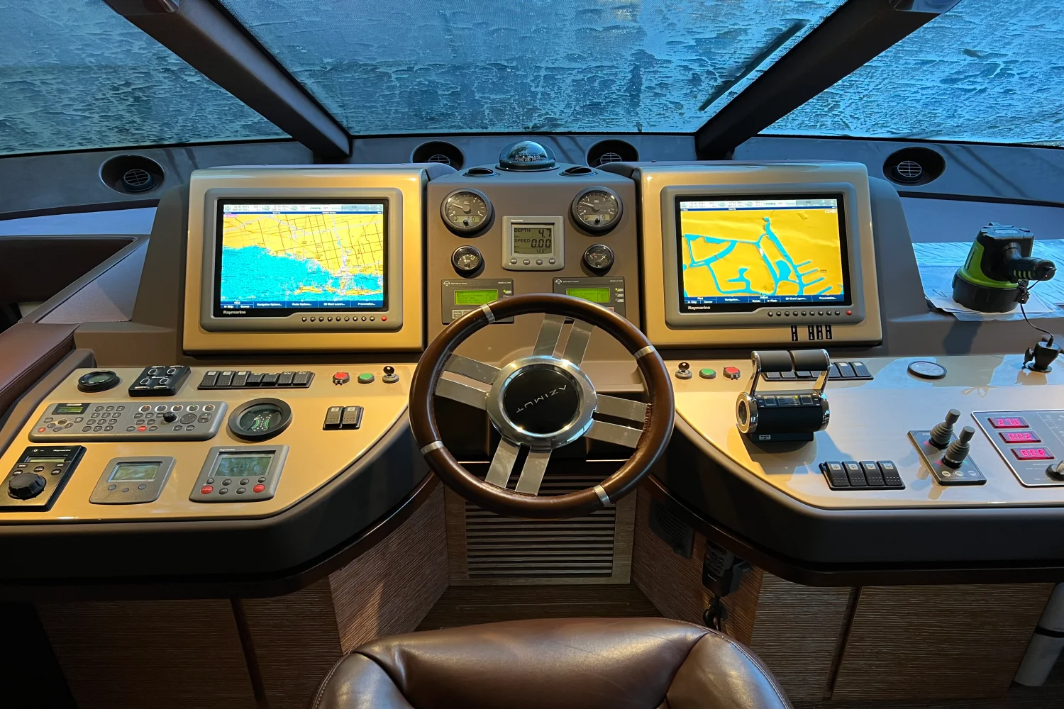 2012 Azimut 58 FLY Image Thumbnail #35