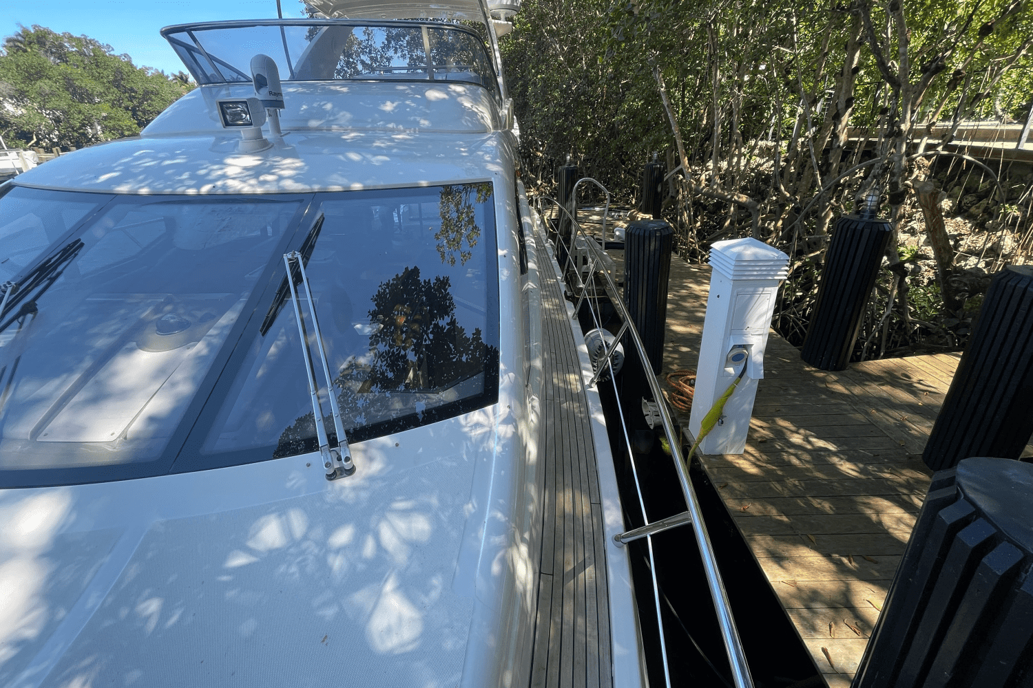 2012 Azimut 58 FLY Image Thumbnail #23