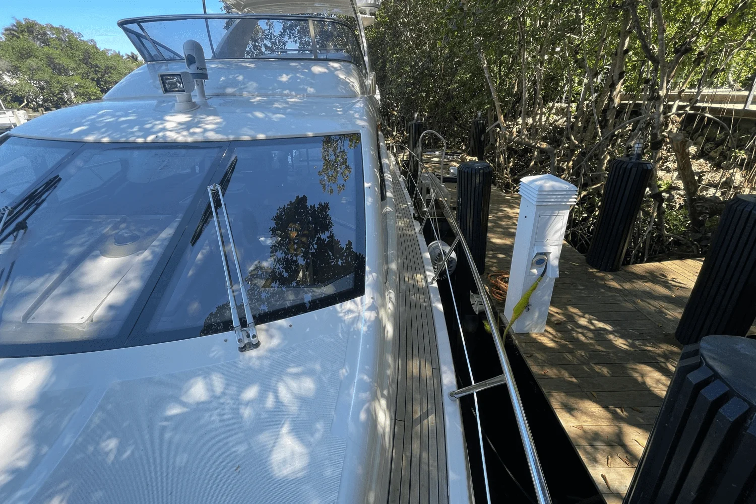 2012 Azimut 58 FLY Image Thumbnail #23