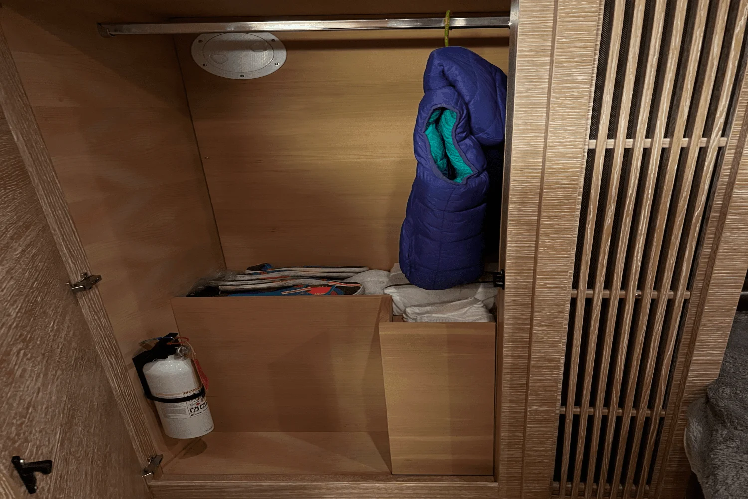 2012 Azimut 58 FLY Image Thumbnail #49