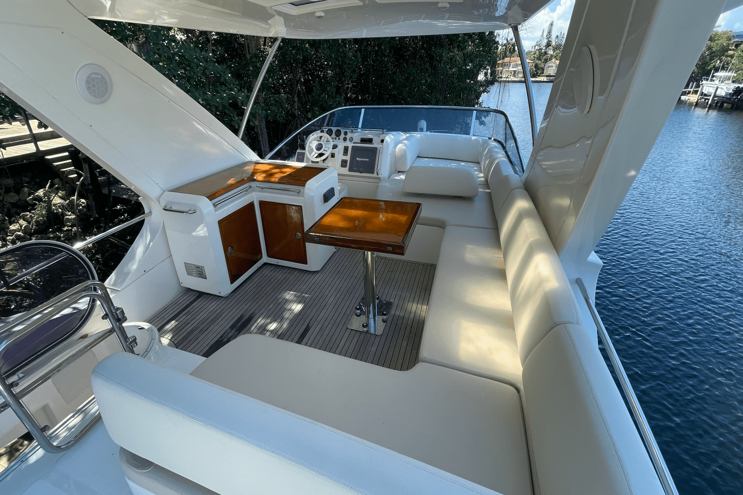2012 Azimut 58 FLY Image Thumbnail #7
