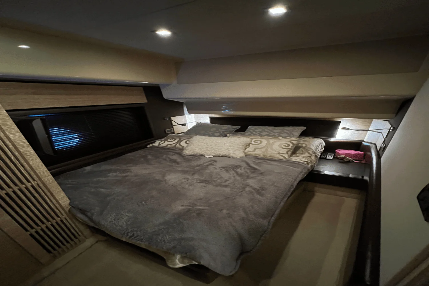 2012 Azimut 58 FLY Image Thumbnail #48