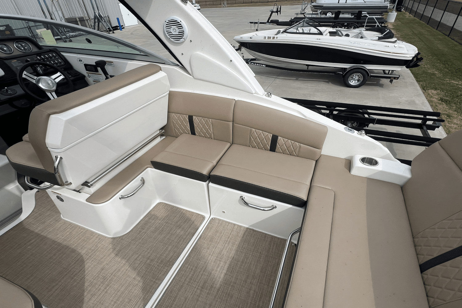 2017 Sea Ray 260 SUNDANCER Image Thumbnail #10