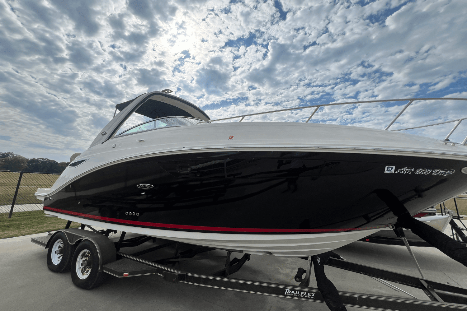 2017 Sea Ray 260 SUNDANCER Image Thumbnail #0