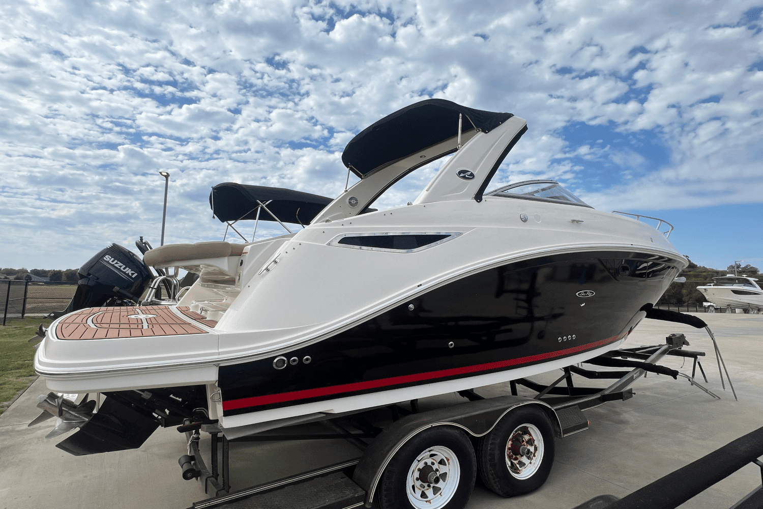 2017 Sea Ray 260 SUNDANCER Image Thumbnail #2