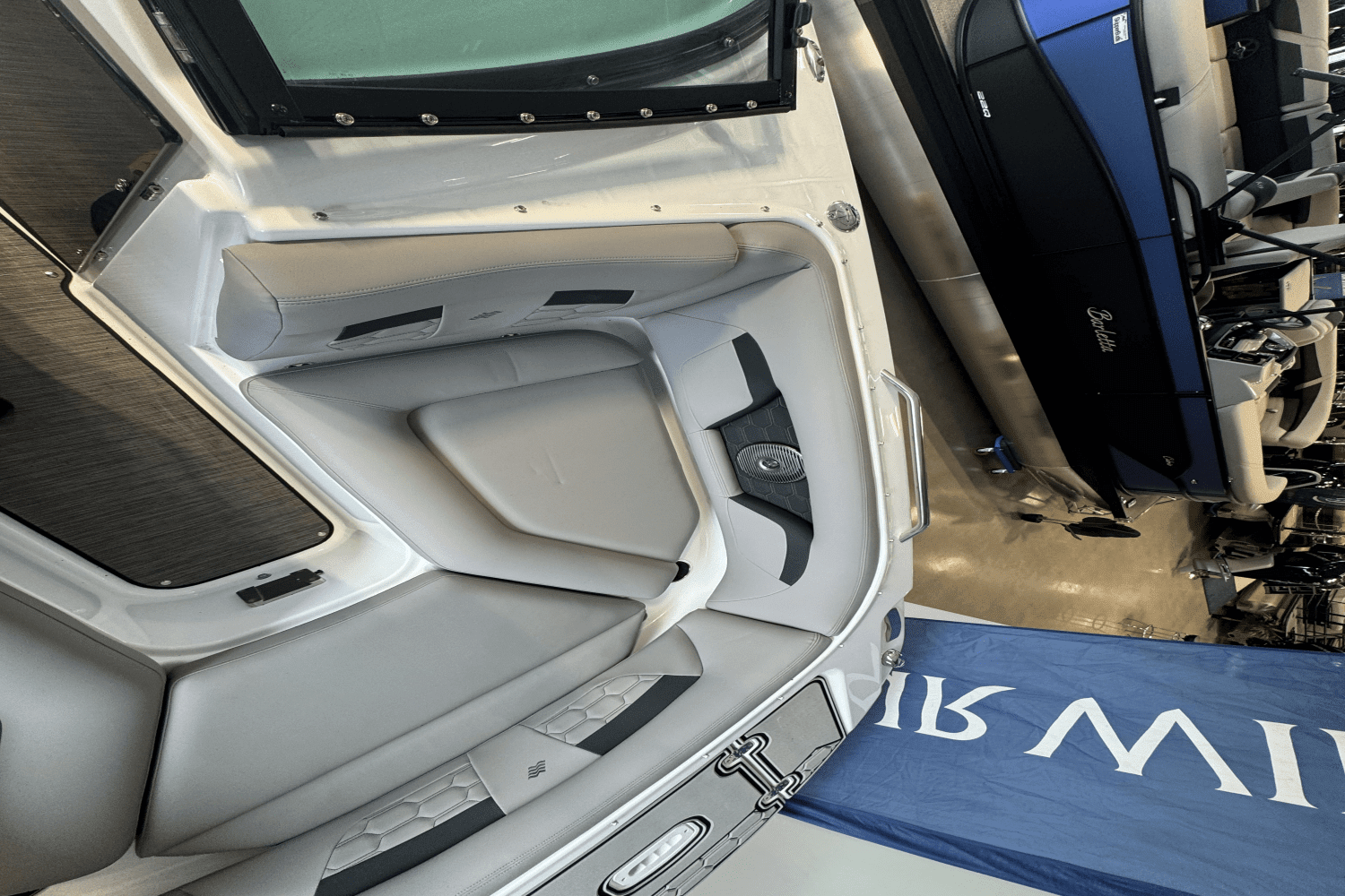 2025 Four Winns
                                                             HD3 Image Thumbnail #4