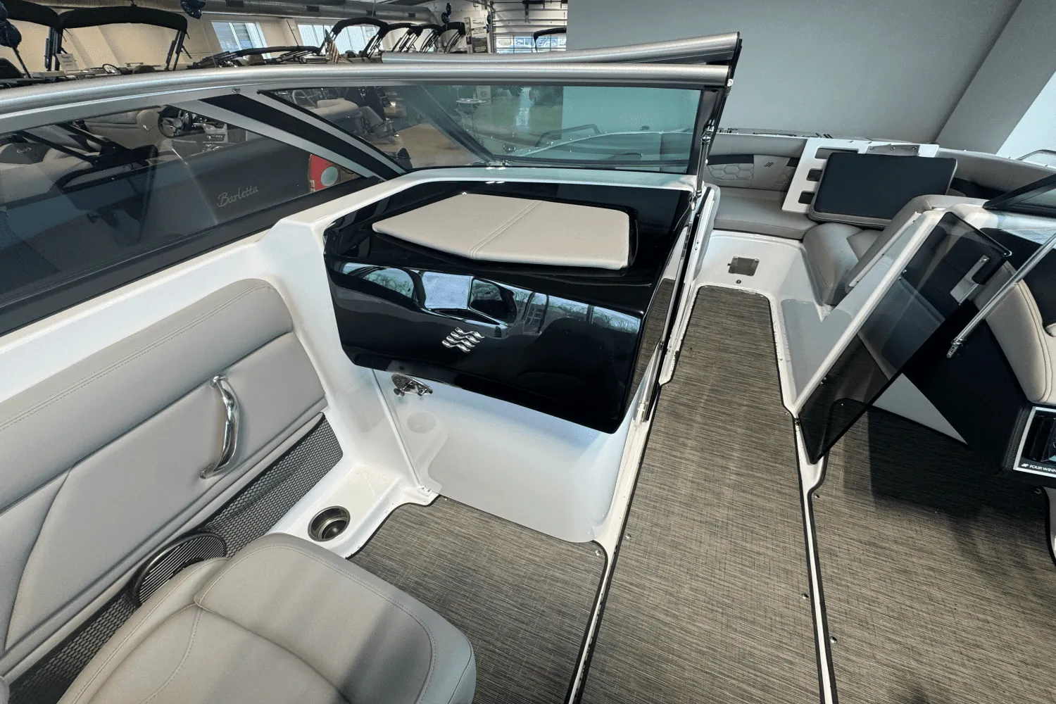 2025 Four Winns HD3 Image Thumbnail #16