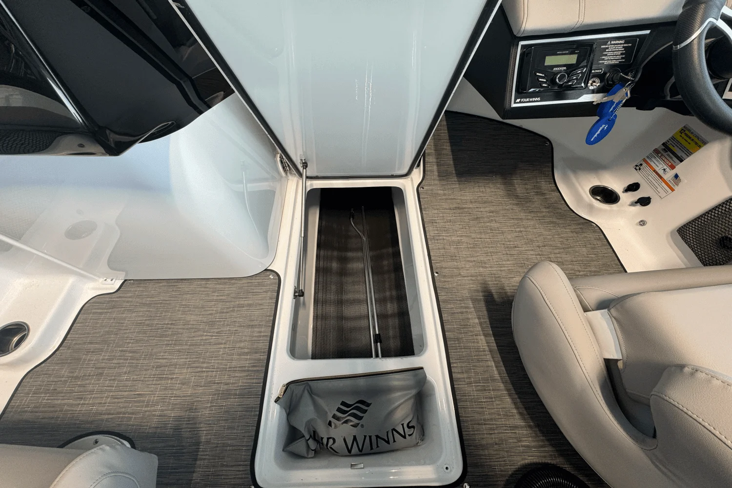 2025 Four Winns HD3 Image Thumbnail #21