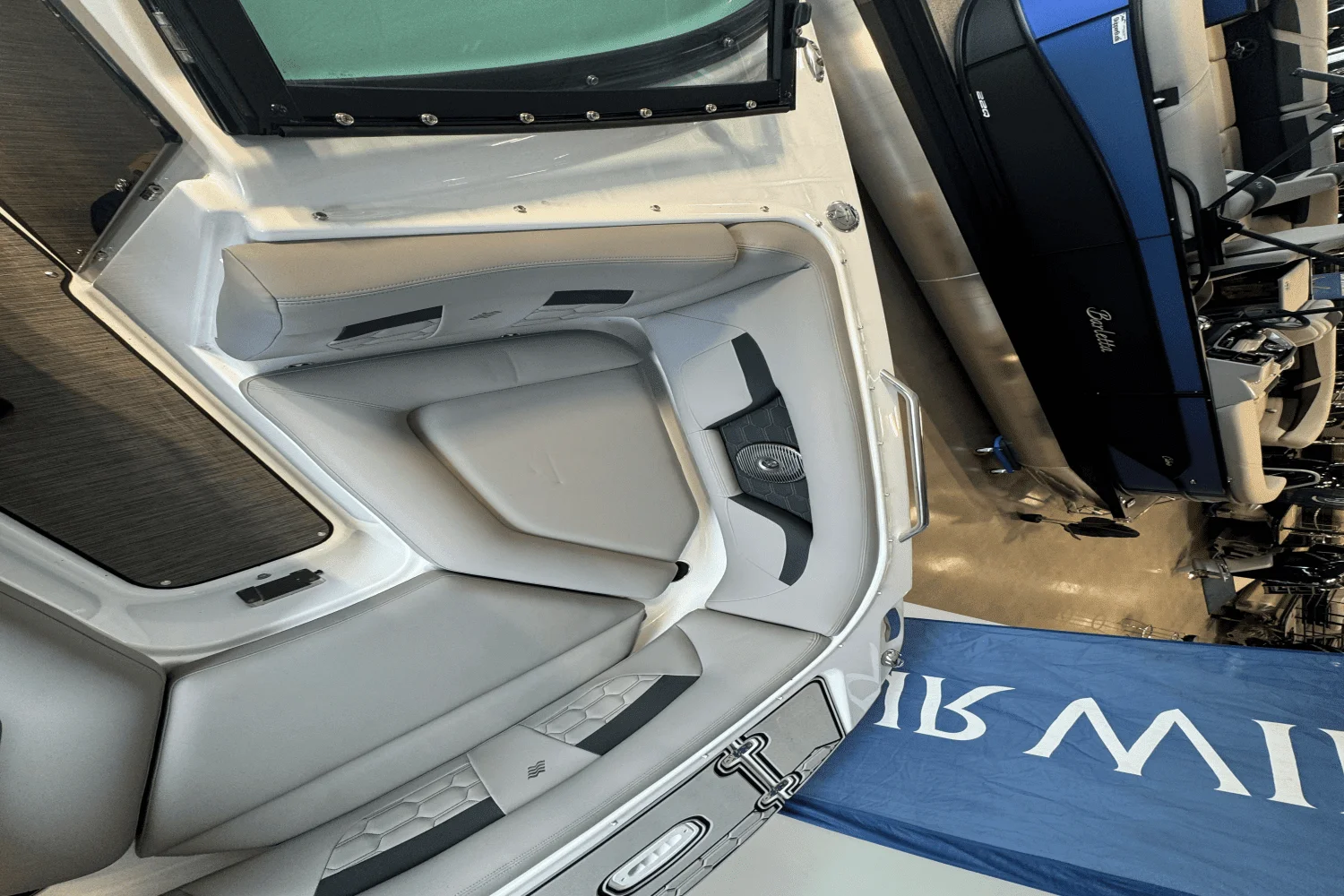 2025 Four Winns HD3 Image Thumbnail #4