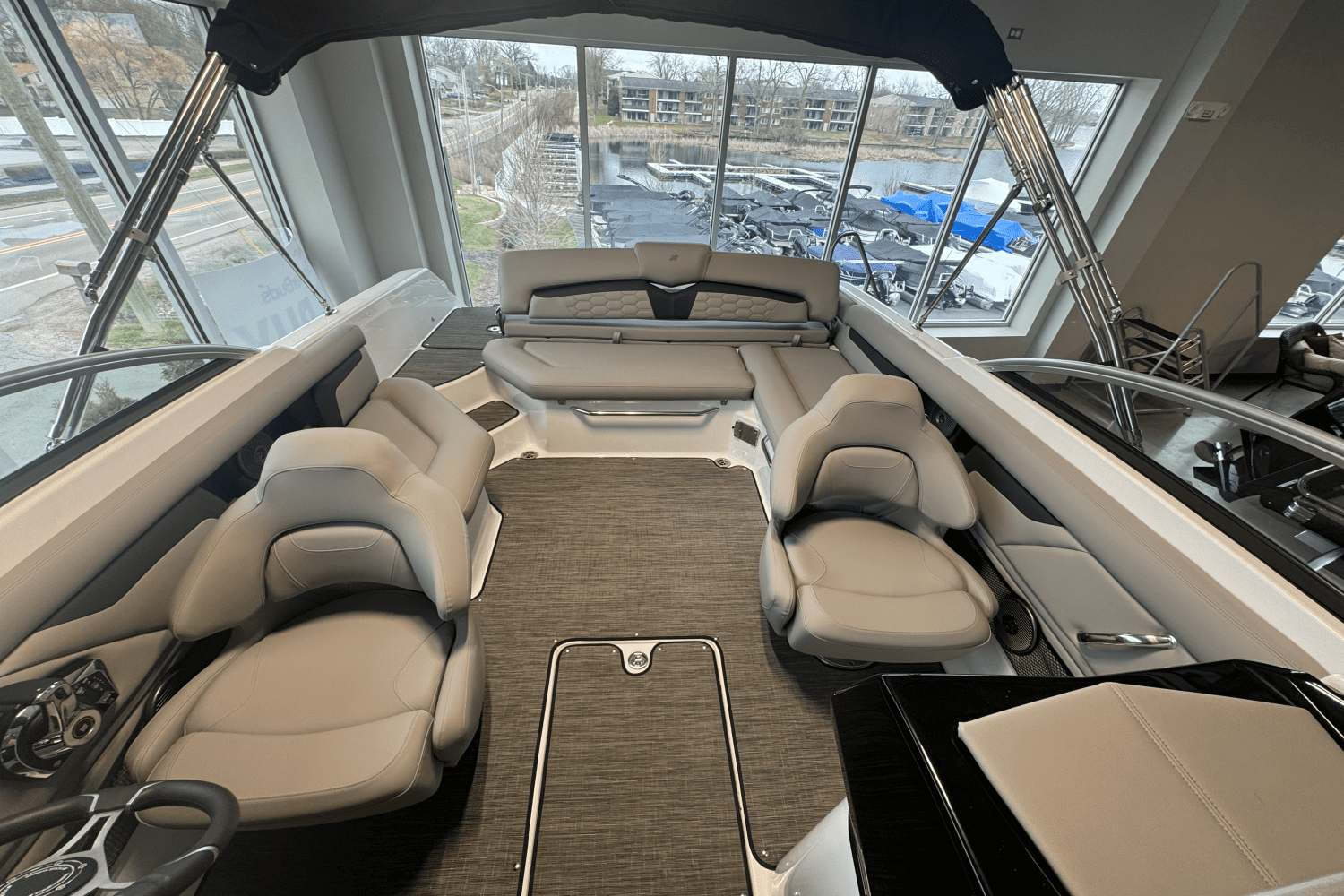 2025 Four Winns HD3 Image Thumbnail #8