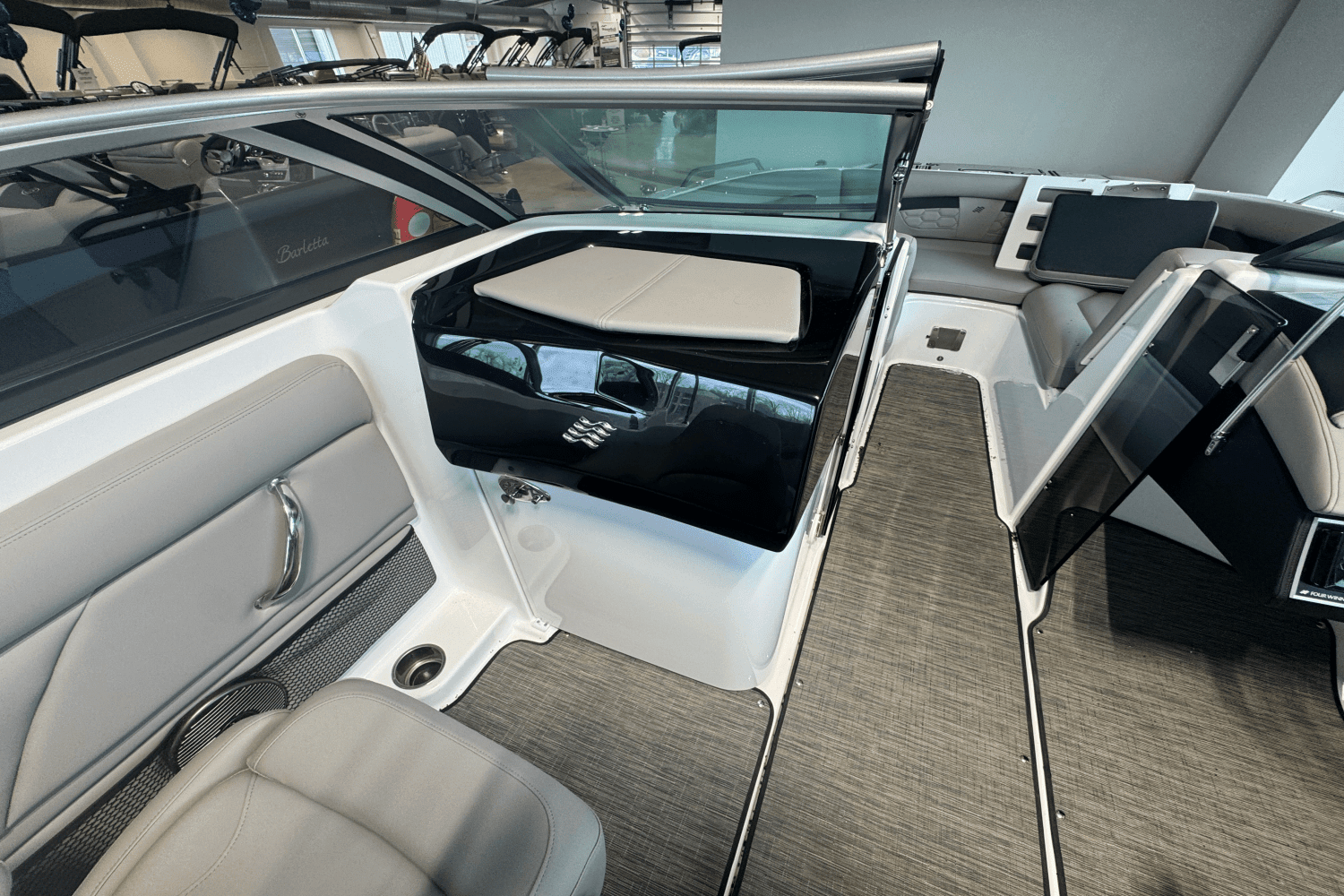 2025 Four Winns HD3 Image Thumbnail #16