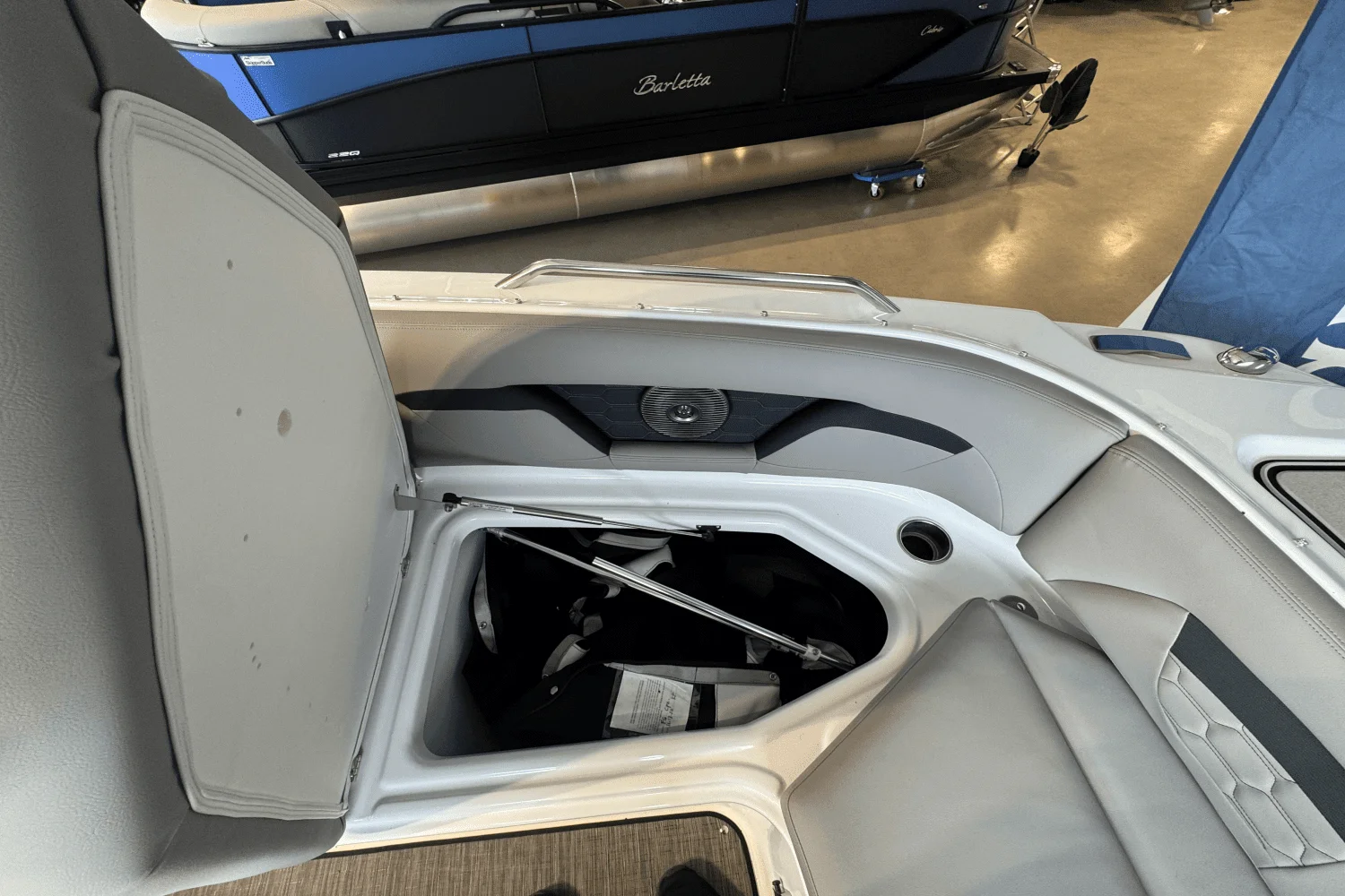 2025 Four Winns HD3 Image Thumbnail #25