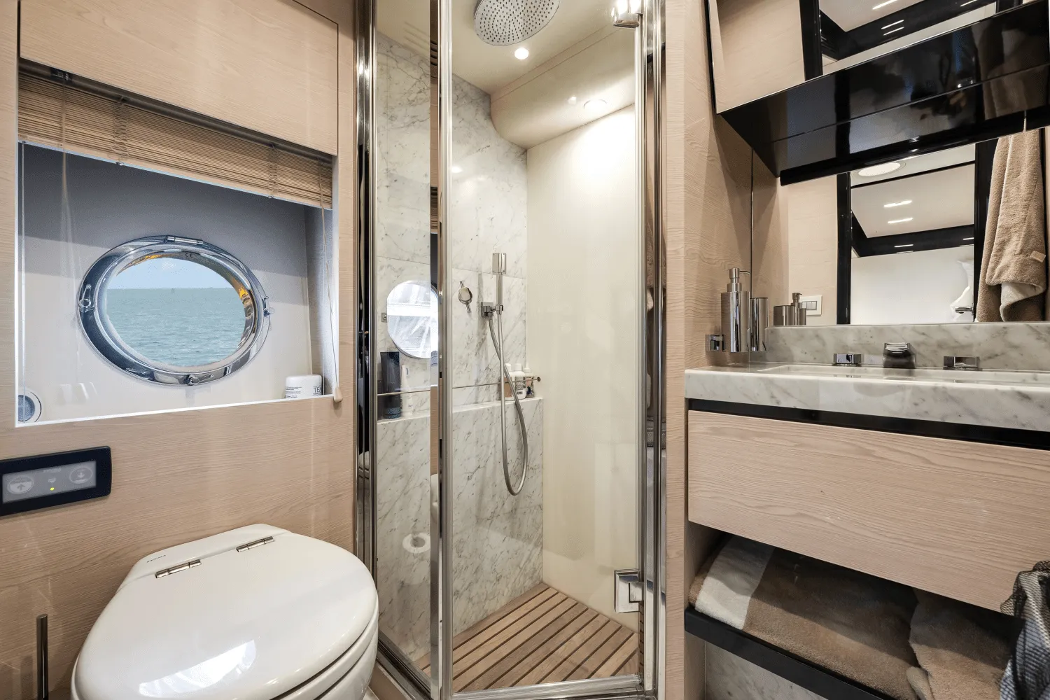 2017 Azimut 80 FLYBRIDGE Image Thumbnail #48