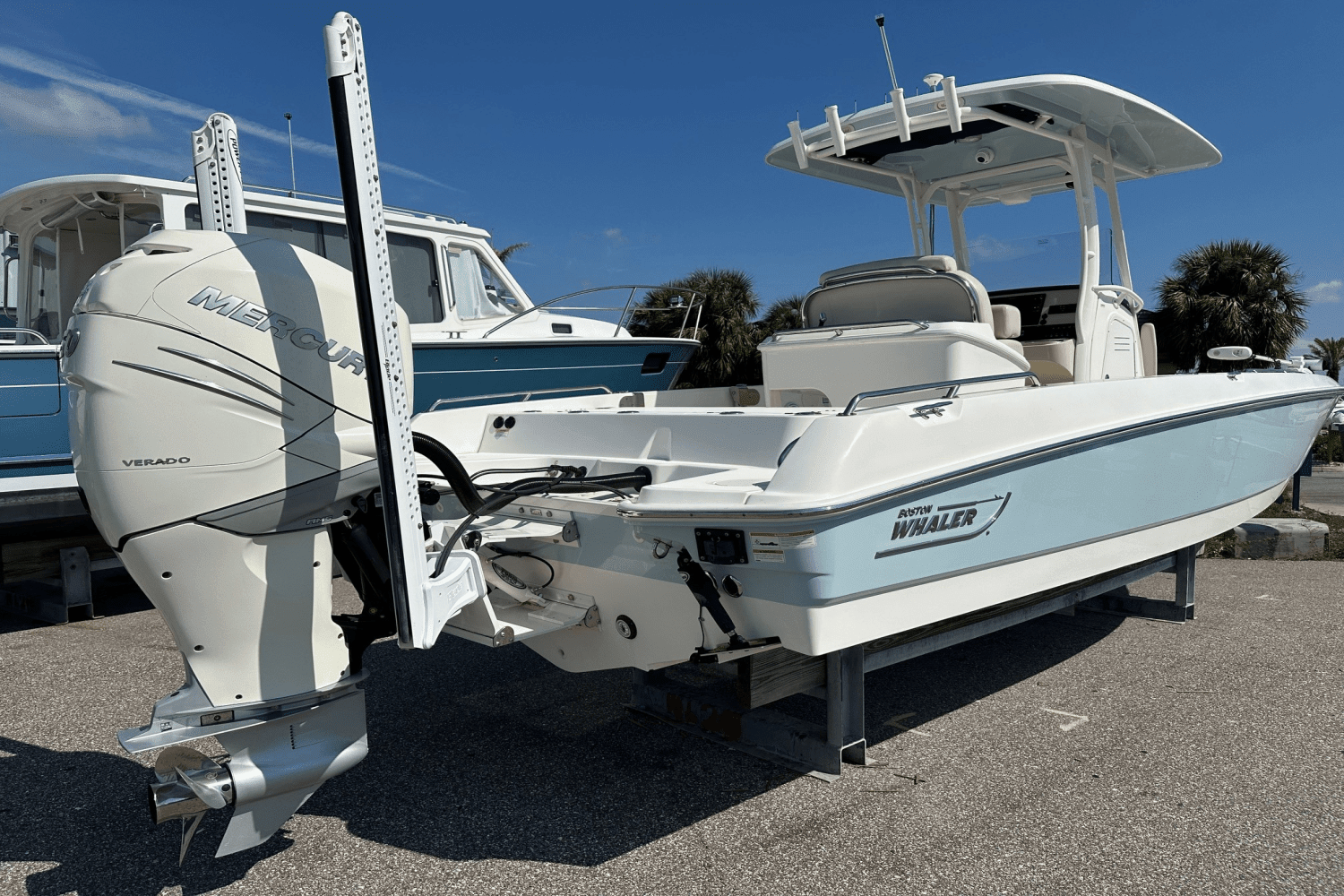 2019 Boston Whaler 270 DAUNTLESS Image Thumbnail #11