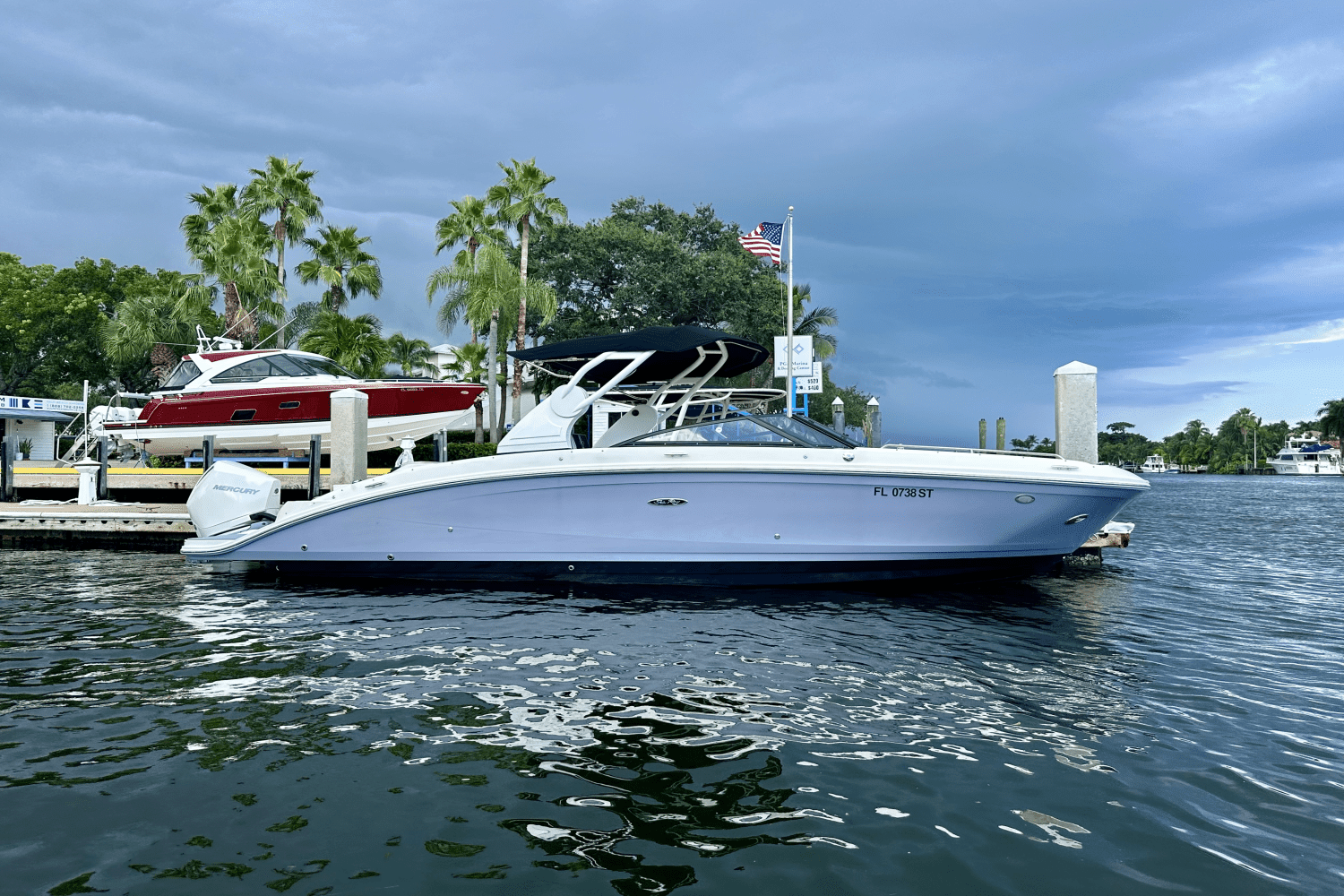 2020 Sea Ray 270 SDX OB Image Thumbnail #1