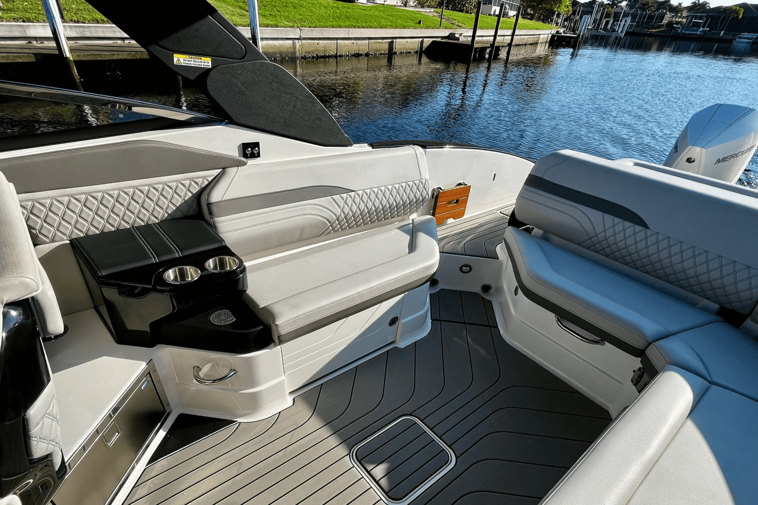 2024 Sea Ray 280 SLX OUTBOARD Image Thumbnail #17