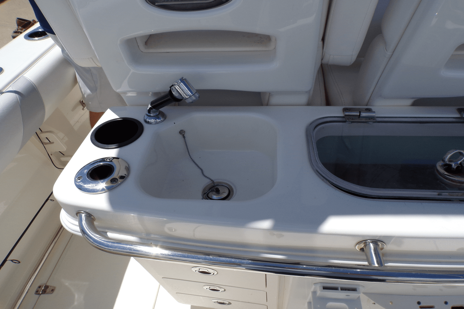 2020 Boston Whaler 250 OUTRAGE Image Thumbnail #26