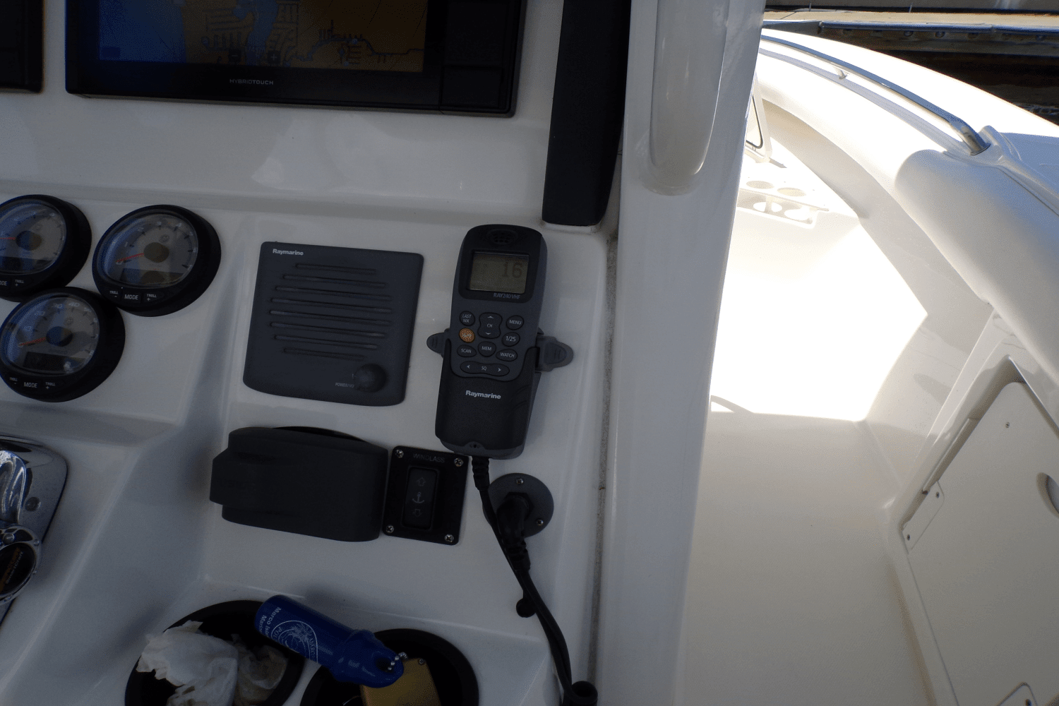 2020 Boston Whaler 250 OUTRAGE Image Thumbnail #19