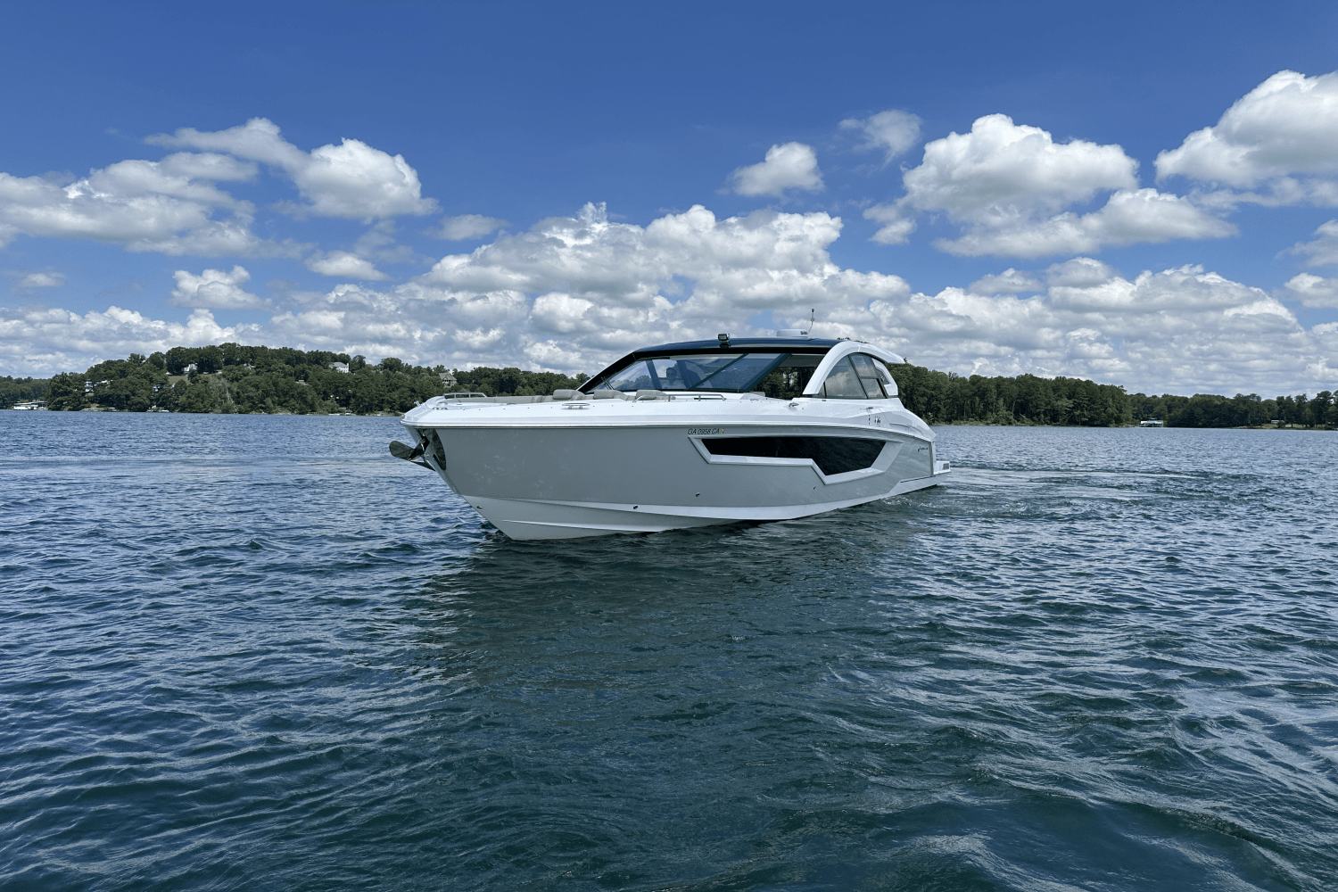 2024 Cruisers Yachts 50 GLS Outboard Image Thumbnail #20