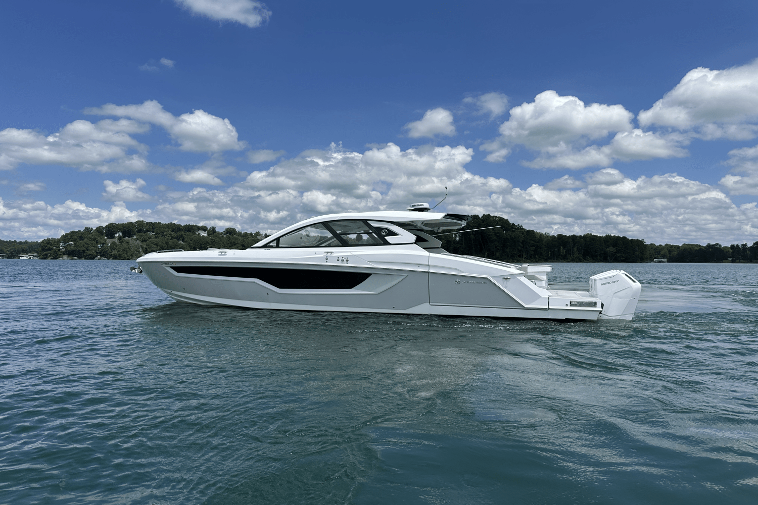 Thumbnail 3 for 2024 Cruisers Yachts 50 GLS Outboard