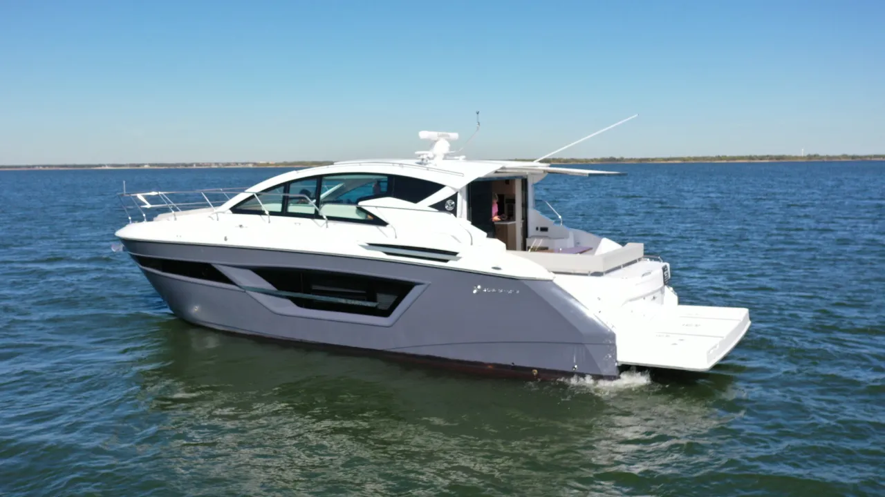 2025 Cruisers Yachts 46 Cantius Image Thumbnail #7