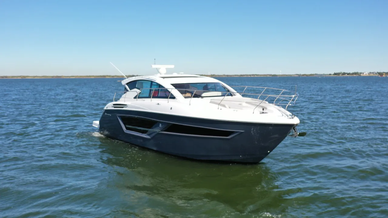 2025 Cruisers Yachts 46 Cantius Image Thumbnail #12