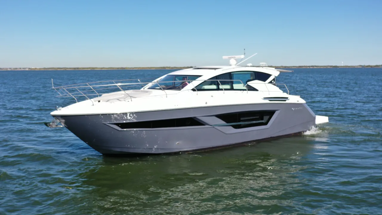 2025 Cruisers Yachts 46 Cantius Image Thumbnail #9