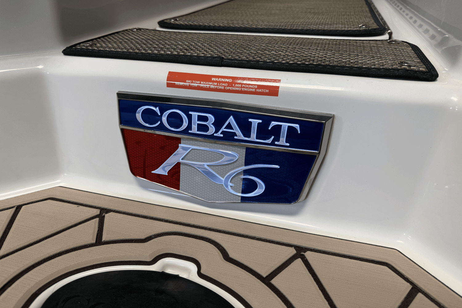 2025 Cobalt R6 Outboard Image Thumbnail #24