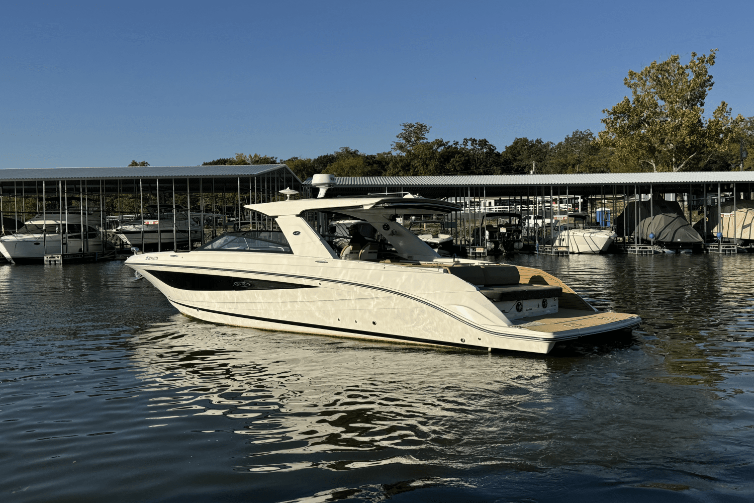 2019 Sea Ray 400 SLX Image Thumbnail #10