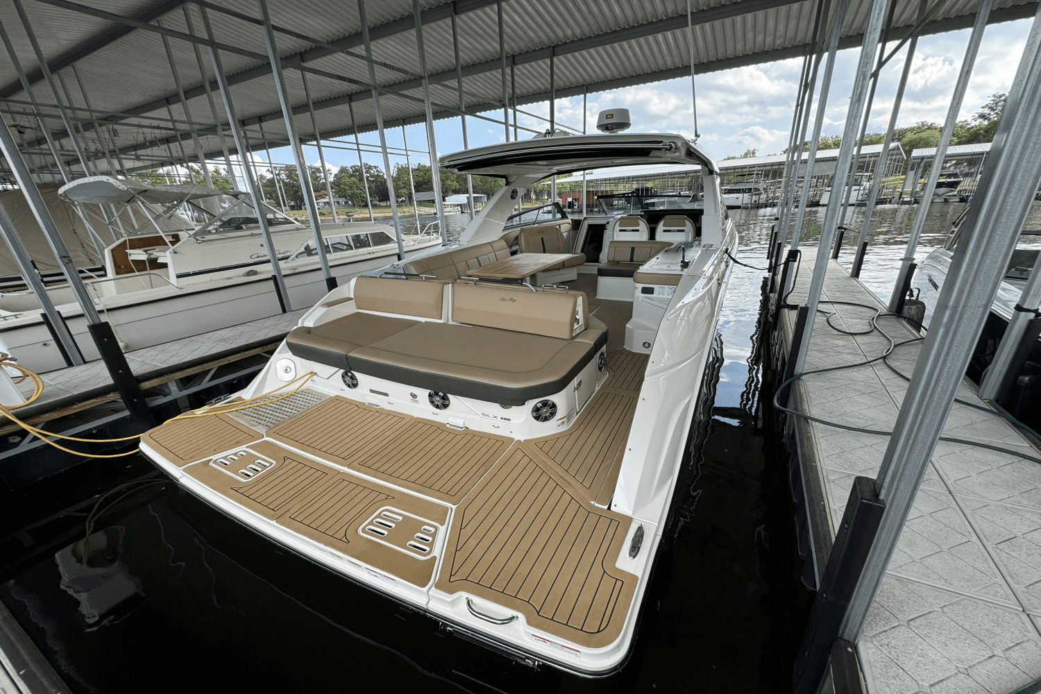 Thumbnail 2 for 2019 Sea Ray SLX 400