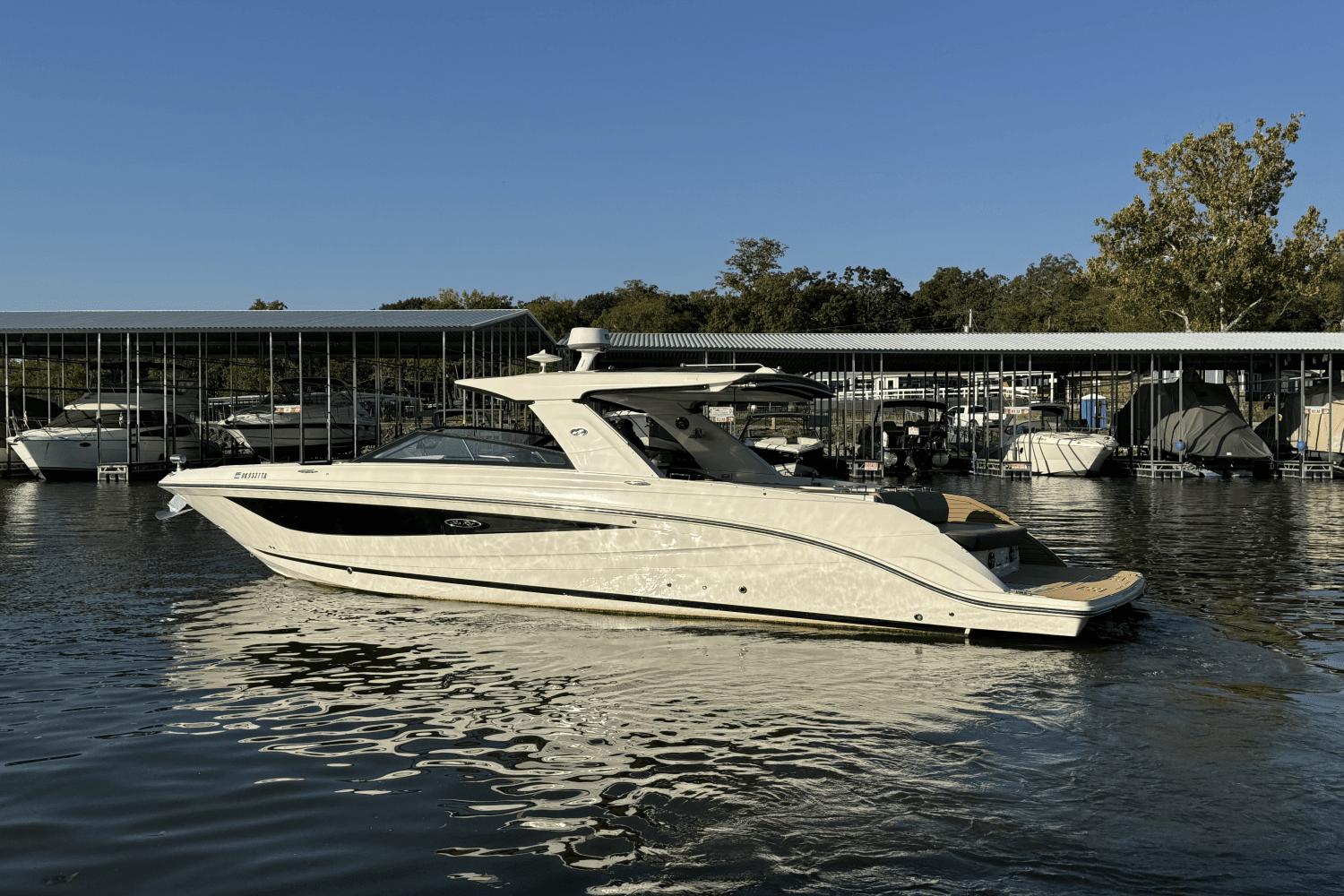 2019 Sea Ray 400 SLX Image Thumbnail #11