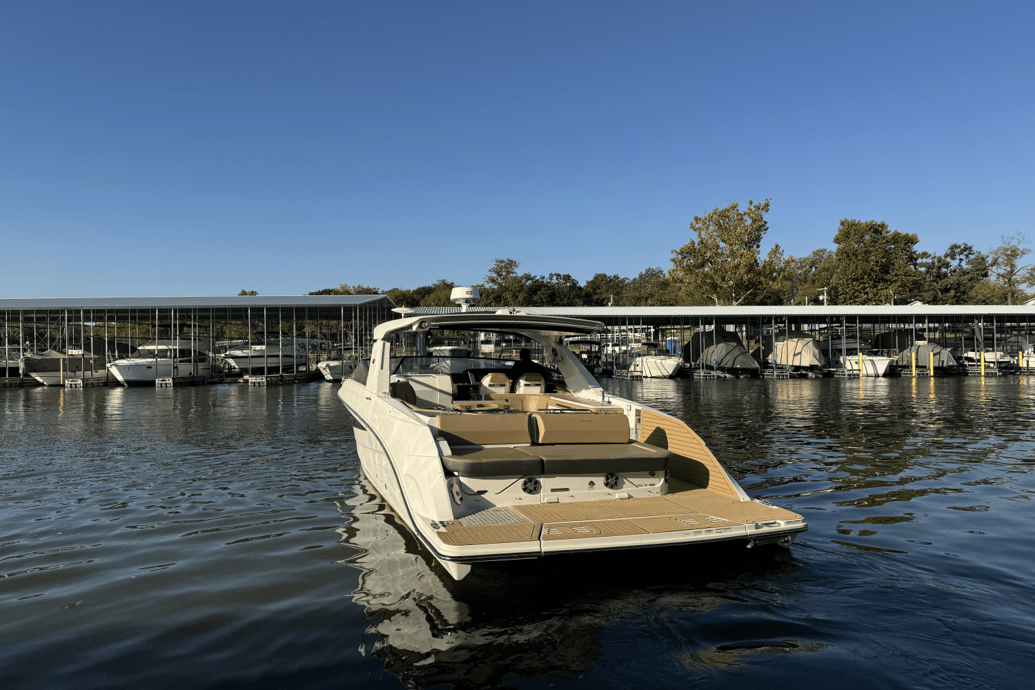 2019 Sea Ray 400 SLX Image Thumbnail #6