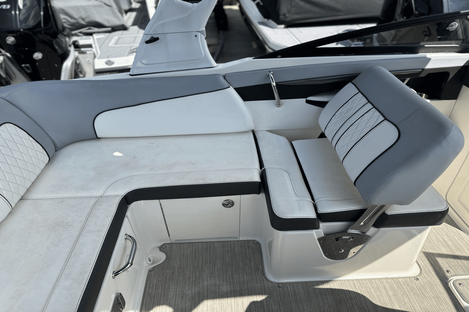 2017 Sea Ray SDX 240 OUTBOARD Image Thumbnail #10