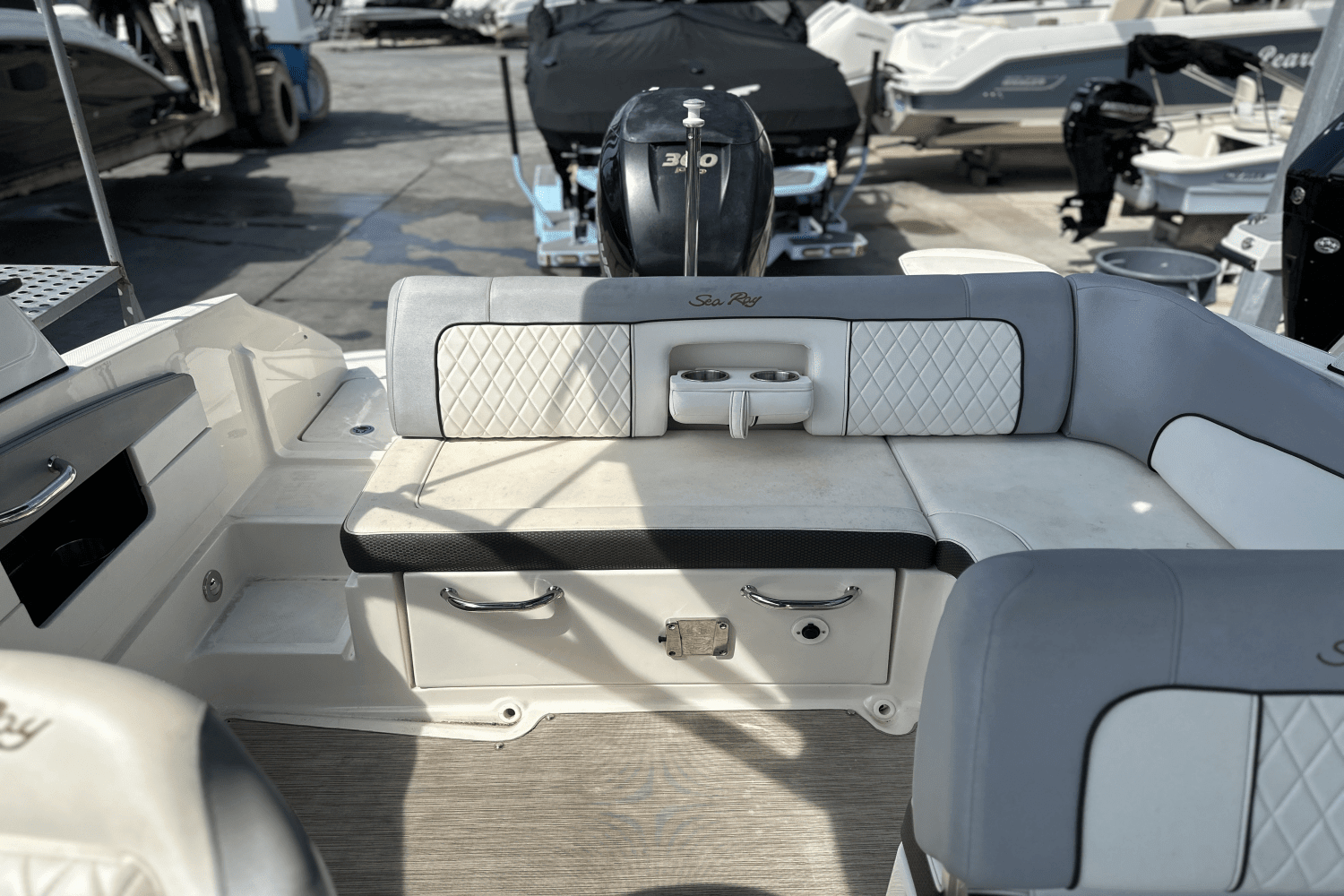 2017 Sea Ray SDX 240 OUTBOARD Image Thumbnail #28