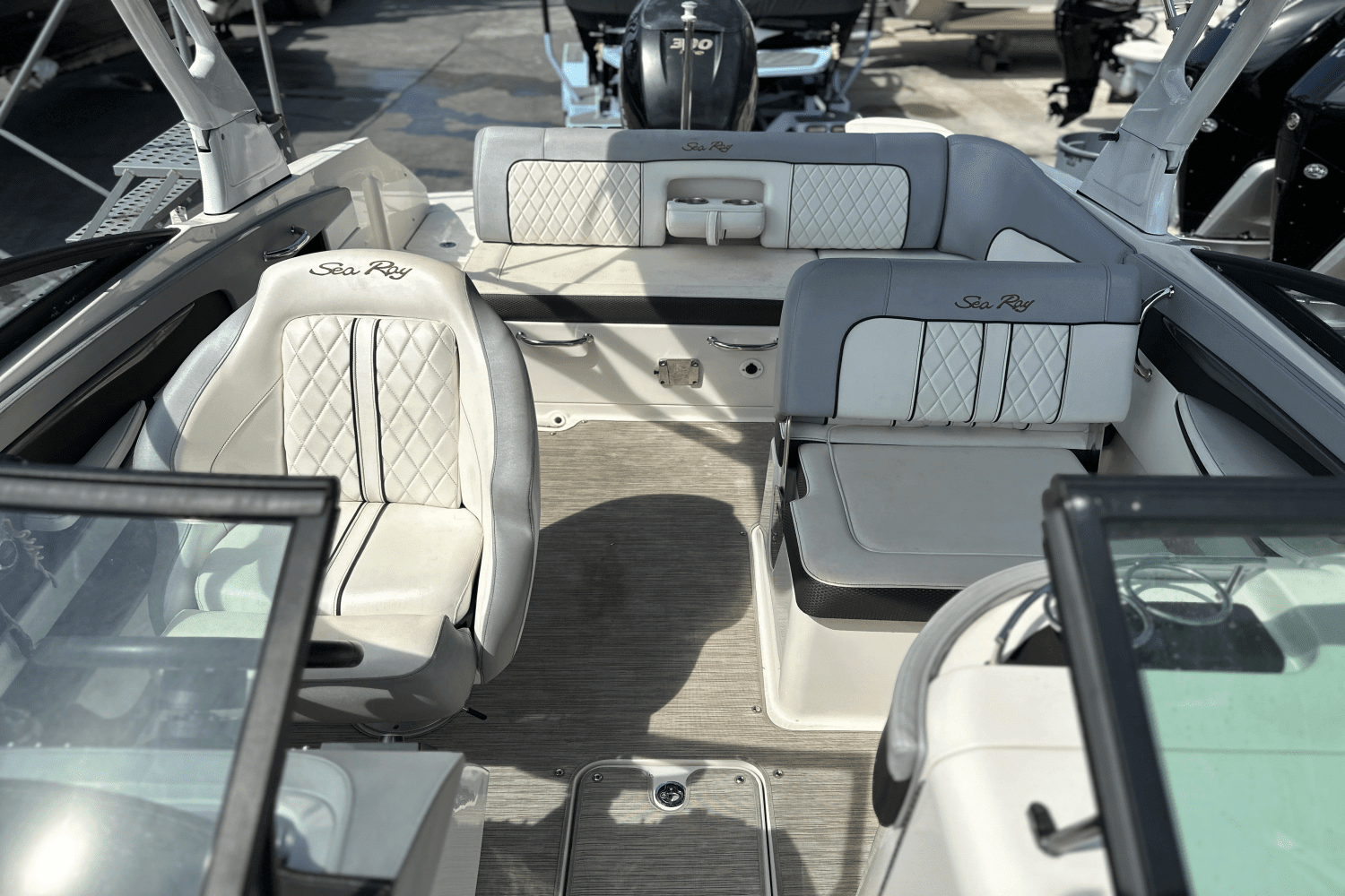 2017 Sea Ray SDX 240 OUTBOARD Image Thumbnail #27