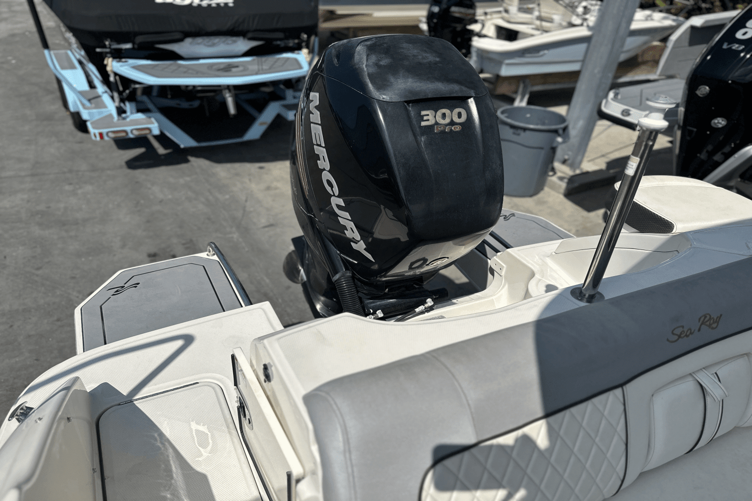 2017 Sea Ray SDX 240 OUTBOARD Image Thumbnail #6