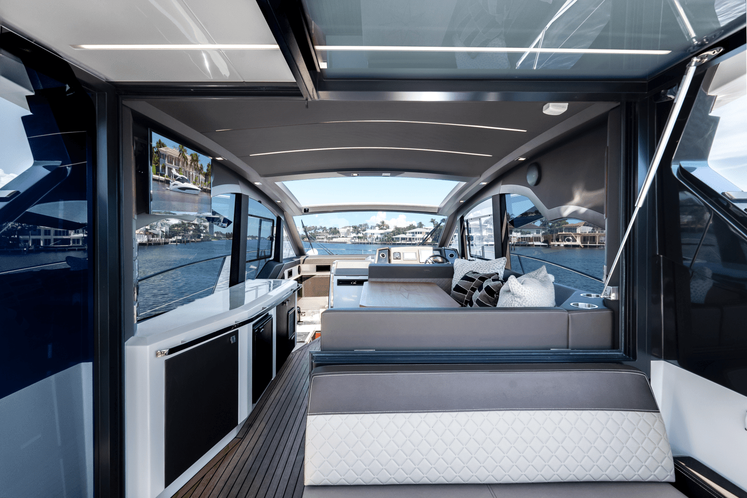 2022 Galeon 425 HTS Image Thumbnail #11