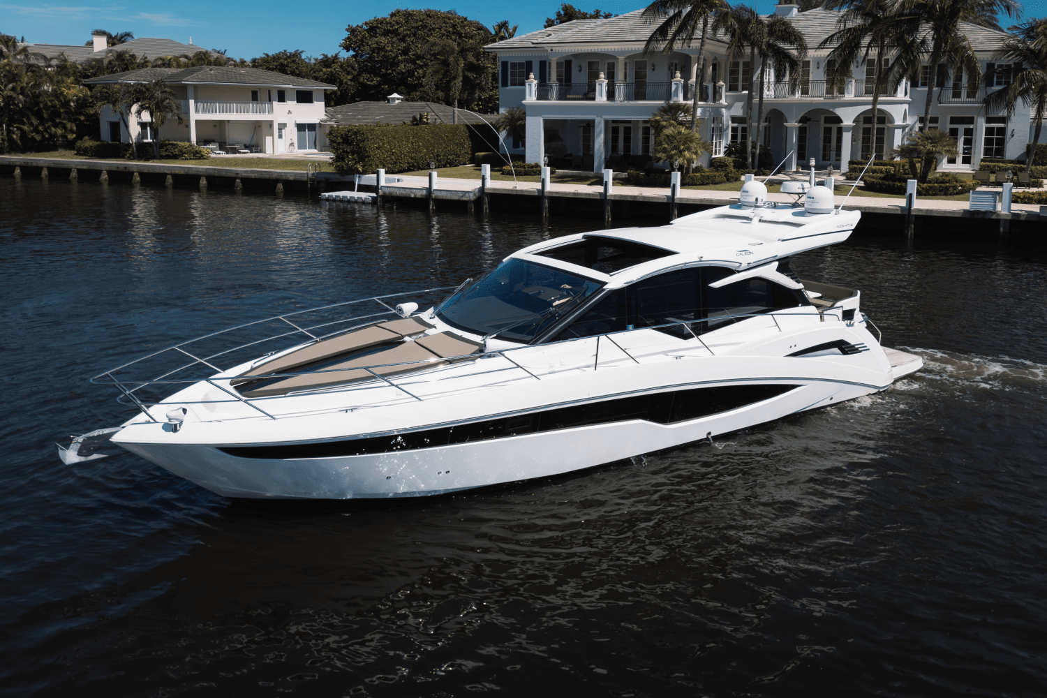 Thumbnail 4 for 2022 Galeon 425 HTS