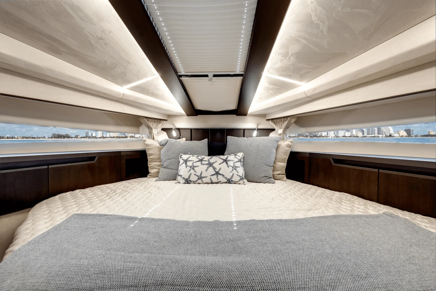 2022 Galeon 425 HTS Image Thumbnail #30