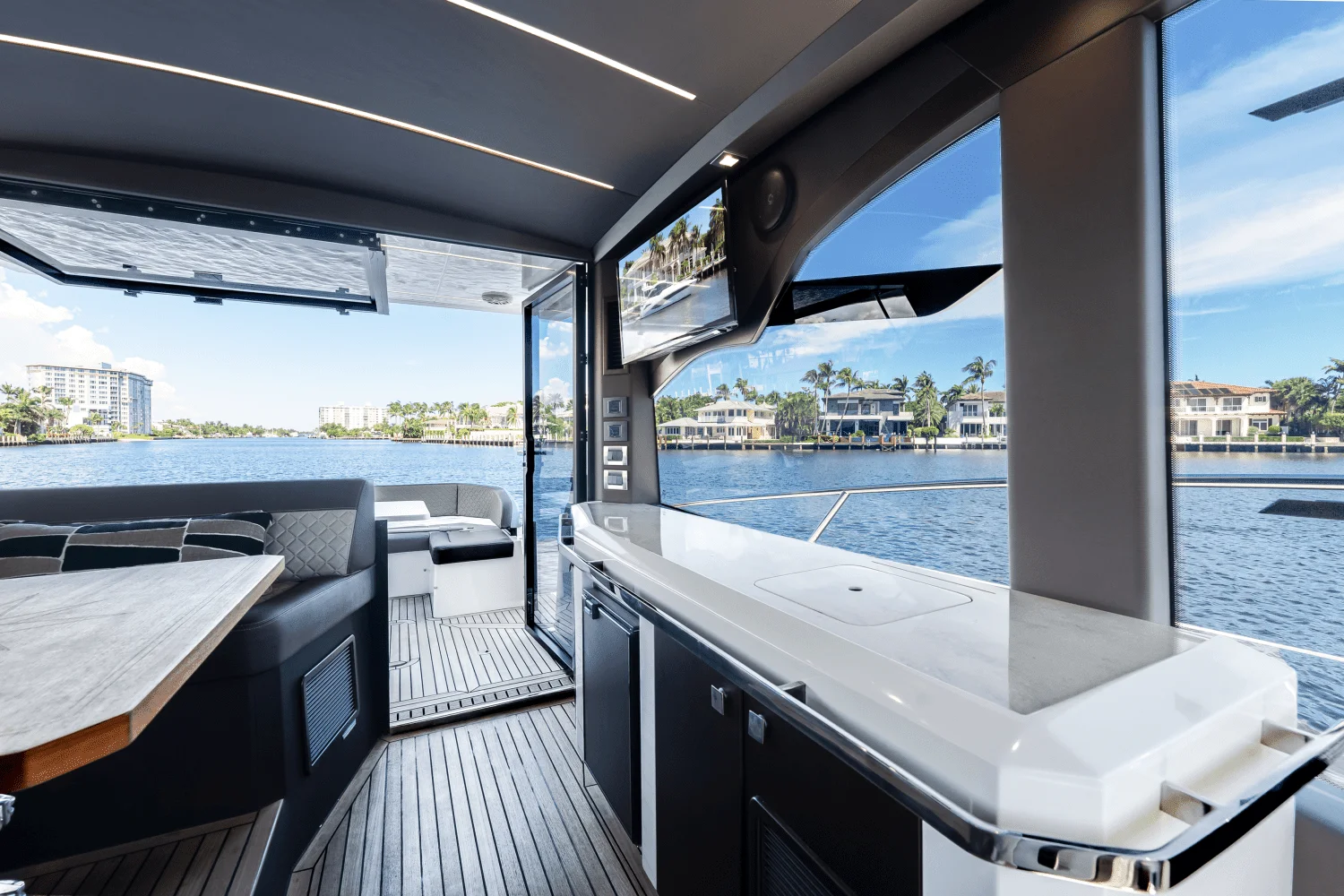 2022 Galeon 425 HTS Image Thumbnail #7