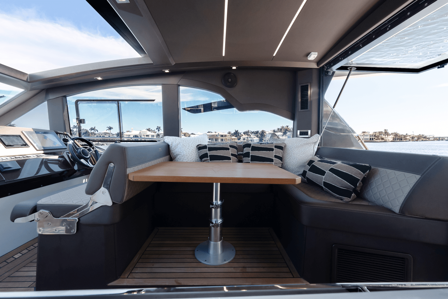 2022 Galeon 425 HTS Image Thumbnail #10