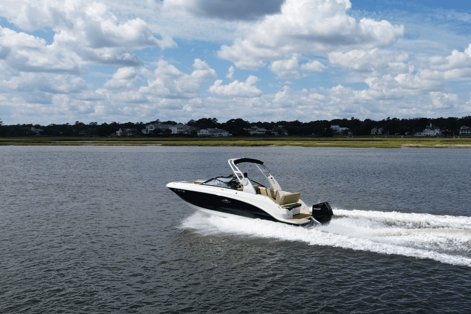 2020 Sea Ray 250 SDX-OB Image Thumbnail #1